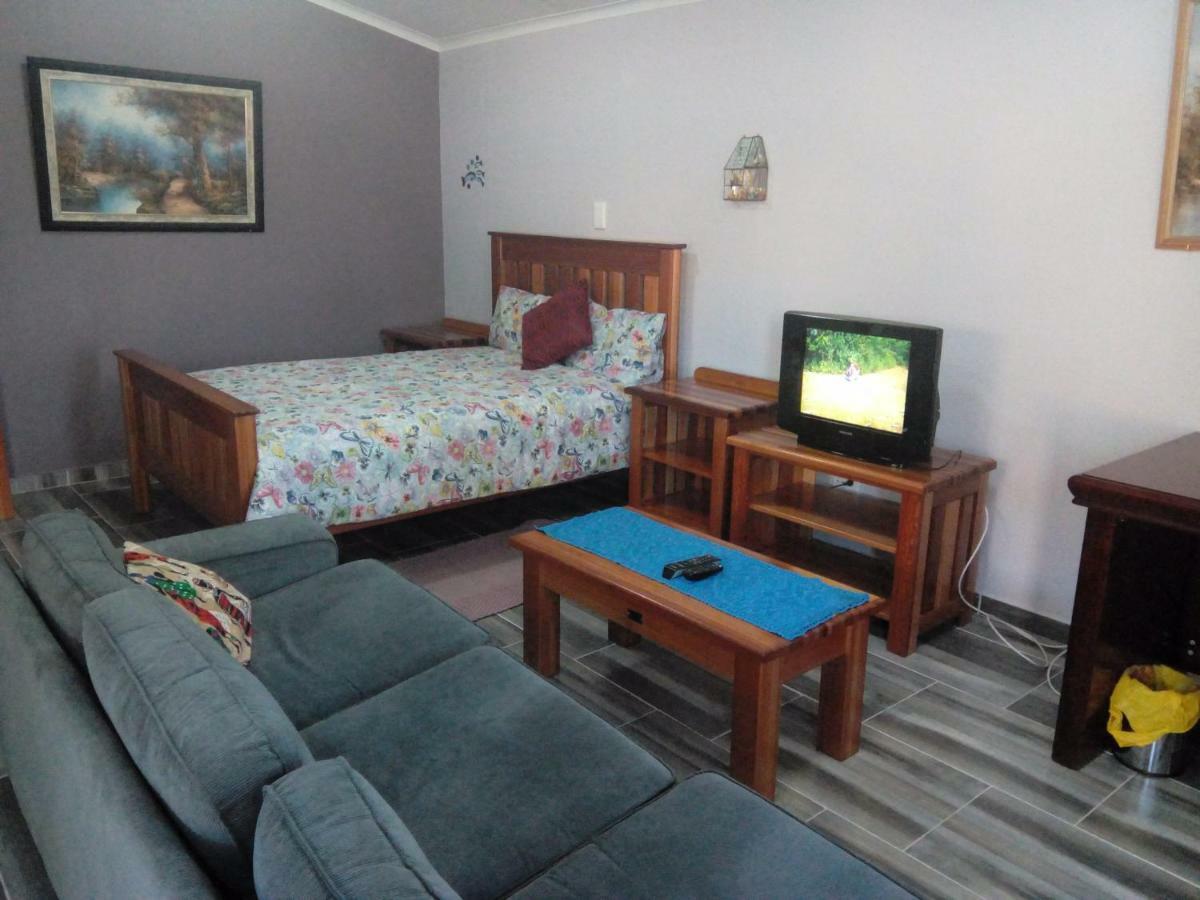 Otentik Guesthouse Mbabane Exterior photo
